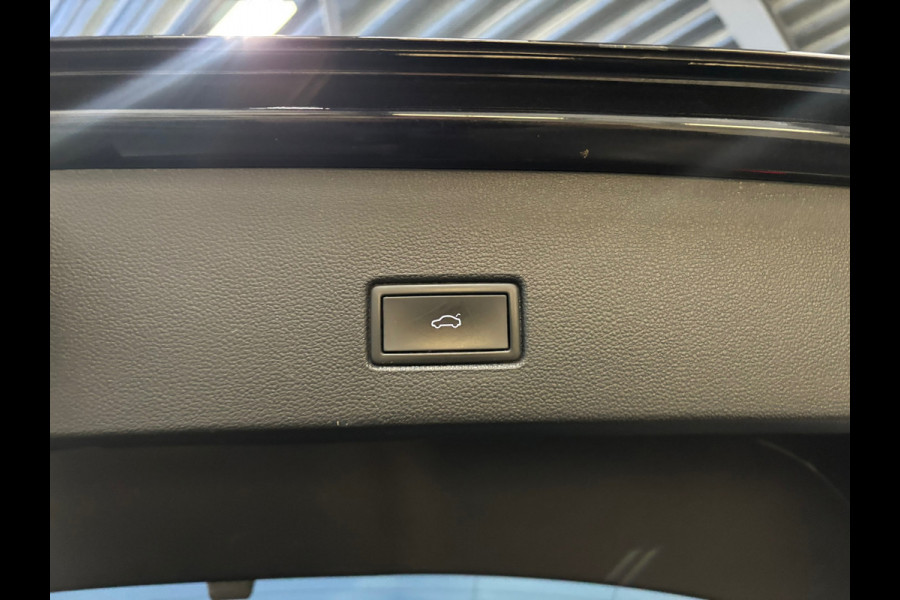 Volkswagen T-Roc 1.0 TSI Style Business Airco | Cruise | Navi | PDC | Trekhaak