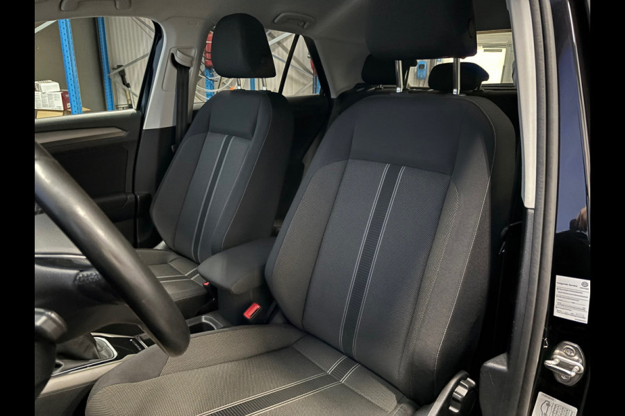 Volkswagen T-Roc 1.0 TSI Style Business Airco | Cruise | Navi | PDC | Trekhaak