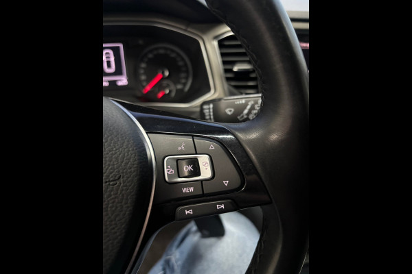 Volkswagen T-Roc 1.0 TSI Style Business Airco | Cruise | Navi | PDC | Trekhaak