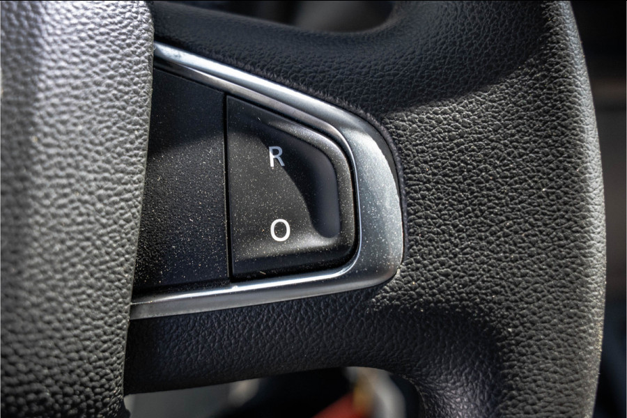 Renault Master 2.3dCi 146PK | Bakwagen met Laadklep | LED | Carplay | Camera | Cruise