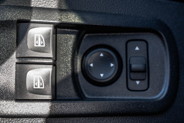 Renault Master 2.3dCi 146PK | Bakwagen met Laadklep | LED | Carplay | Camera | Cruise