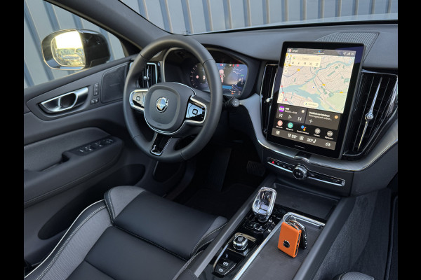 Volvo XC60 2.0 T6 Plug-in hybrid AWD Plus Black Edition | Harman/ Kardon | 360 Camera | Blind Spot | Panodak | Trekhaak wegkl. | Prijs Rijklaar!!