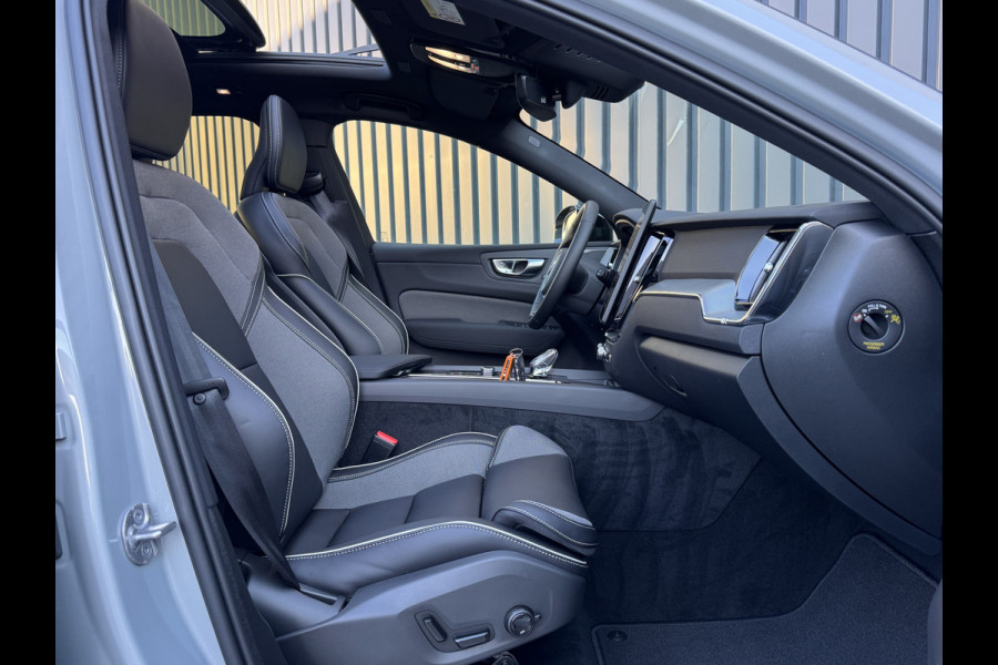 Volvo XC60 2.0 T6 Plug-in hybrid AWD Plus Black Edition | Harman/ Kardon | 360 Camera | Blind Spot | Panodak | Trekhaak wegkl. | Prijs Rijklaar!!
