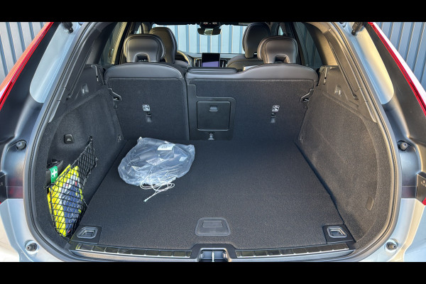 Volvo XC60 2.0 T6 Plug-in hybrid AWD Plus Black Edition | Harman/ Kardon | 360 Camera | Blind Spot | Panodak | Trekhaak wegkl. | Prijs Rijklaar!!