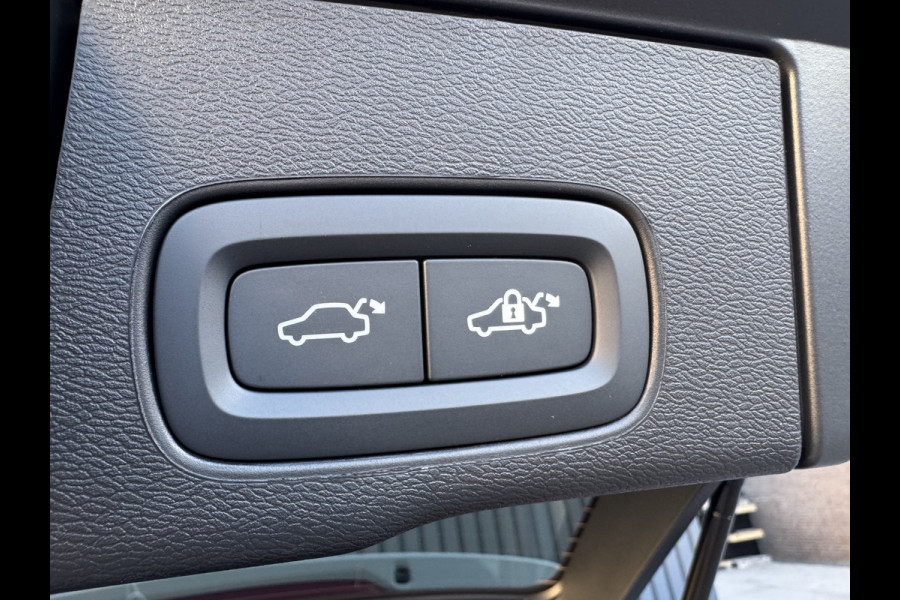 Volvo XC60 2.0 T6 Plug-in hybrid AWD Plus Black Edition | Harman/ Kardon | 360 Camera | Blind Spot | Panodak | Trekhaak wegkl. | Prijs Rijklaar!!