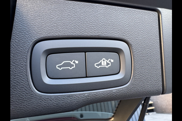 Volvo XC60 2.0 T6 Plug-in hybrid AWD Plus Black Edition | Harman/ Kardon | 360 Camera | Blind Spot | Panodak | Trekhaak wegkl. | Prijs Rijklaar!!