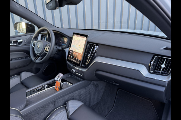 Volvo XC60 2.0 T6 Plug-in hybrid AWD Plus Black Edition | Harman/ Kardon | 360 Camera | Blind Spot | Panodak | Trekhaak wegkl. | Prijs Rijklaar!!