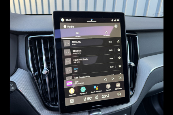 Volvo XC60 2.0 T6 Plug-in hybrid AWD Plus Black Edition | Harman/ Kardon | 360 Camera | Blind Spot | Panodak | Trekhaak wegkl. | Prijs Rijklaar!!