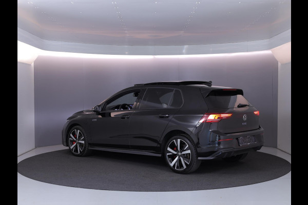 Volkswagen Golf 1.5 eHybrid GTE 272 PK PHEV | Verlengde garantie | Head up display | Panorama dak | 18" LM velgen |