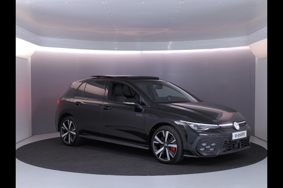 Volkswagen Golf 1.5 eHybrid GTE 272 PK PHEV | Verlengde garantie | Head up display | Panorama dak | 18" LM velgen |