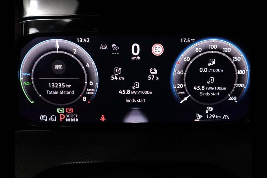 Volkswagen Golf 1.5 eHybrid GTE 272 PK PHEV | Verlengde garantie | Head up display | Panorama dak | 18" LM velgen |