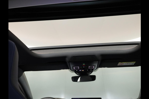 Volkswagen Golf 1.5 eHybrid GTE 272 PK PHEV | Verlengde garantie | Head up display | Panorama dak | 18" LM velgen |