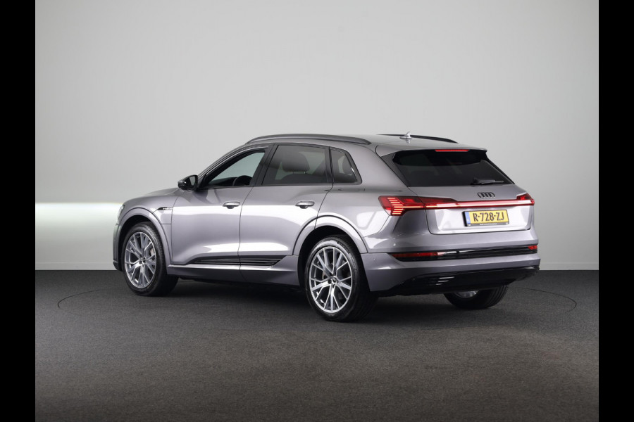 Audi e-tron 55 quattro Advanced edition Plus 95 kWh 408pk | Parkeersensoren | 21 inch Lichtmetalen velgen | Lederen bekleding