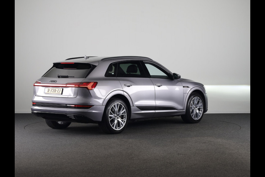 Audi e-tron 55 quattro Advanced edition Plus 95 kWh 408pk | Parkeersensoren | 21 inch Lichtmetalen velgen | Lederen bekleding