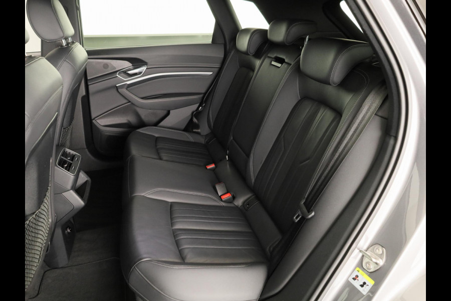 Audi e-tron 55 quattro Advanced edition Plus 95 kWh 408pk | Parkeersensoren | 21 inch Lichtmetalen velgen | Lederen bekleding