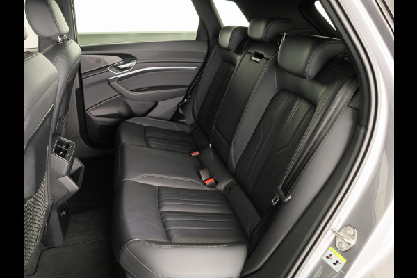 Audi e-tron 55 quattro Advanced edition Plus 95 kWh 408pk | Parkeersensoren | 21 inch Lichtmetalen velgen | Lederen bekleding