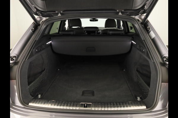 Audi e-tron 55 quattro Advanced edition Plus 95 kWh 408pk | Parkeersensoren | 21 inch Lichtmetalen velgen | Lederen bekleding