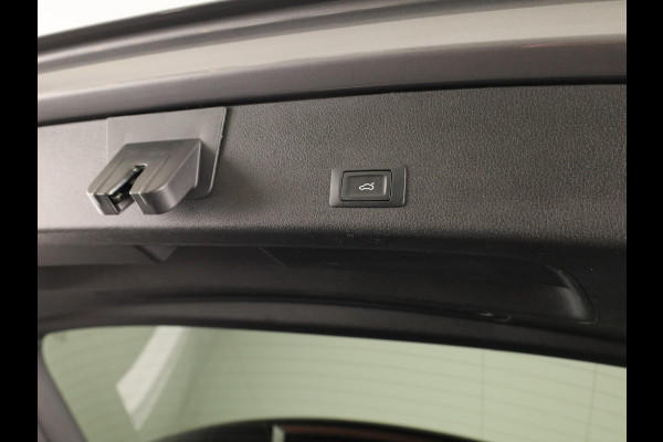 Audi e-tron 55 quattro Advanced edition Plus 95 kWh 408pk | Parkeersensoren | 21 inch Lichtmetalen velgen | Lederen bekleding