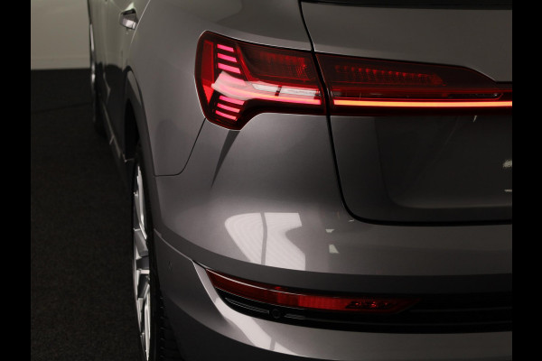 Audi e-tron 55 quattro Advanced edition Plus 95 kWh 408pk | Parkeersensoren | 21 inch Lichtmetalen velgen | Lederen bekleding