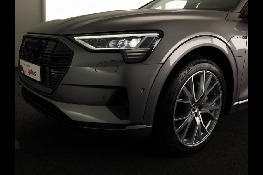 Audi e-tron 55 quattro Advanced edition Plus 95 kWh 408pk | Parkeersensoren | 21 inch Lichtmetalen velgen | Lederen bekleding