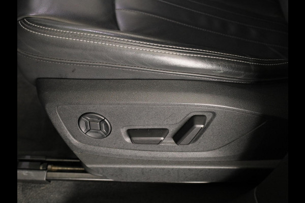 Audi e-tron 55 quattro Advanced edition Plus 95 kWh 408pk | Parkeersensoren | 21 inch Lichtmetalen velgen | Lederen bekleding