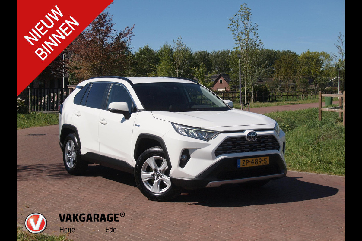 Toyota RAV4 2.5 Hybrid AWD Active | Camera | Trekhaak 1650 trek gewicht | Apple Carplay | Navi | Cruise Control | NL-Auto |