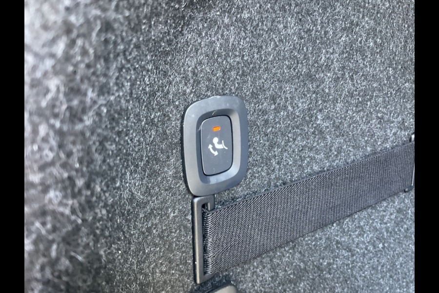 Polestar 2 Long Range Dual Motor Launch Edition 78kWh Memory Trekhaak SOH 93.5% 360 Carplay Stoel/stuurverwarming