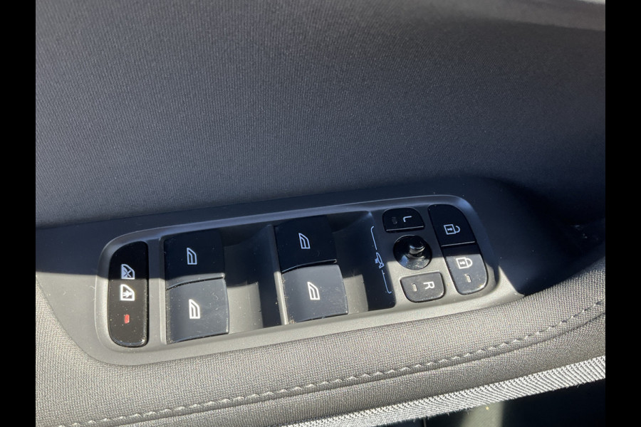 Polestar 2 Long Range Dual Motor Launch Edition 78kWh Memory Trekhaak SOH 93.5% 360 Carplay Stoel/stuurverwarming