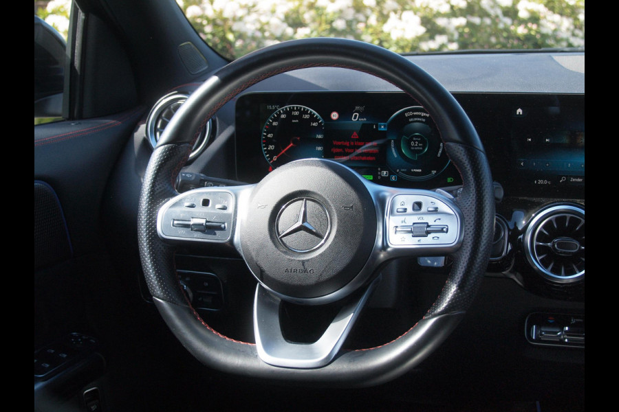 Mercedes-Benz EQA 250 Business Solution AMG 67 kWh | Camera | Sfeerverlichting |