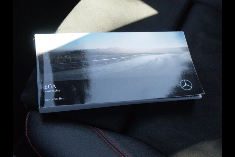 Mercedes-Benz EQA 250 Business Solution AMG 67 kWh | Camera | Sfeerverlichting |