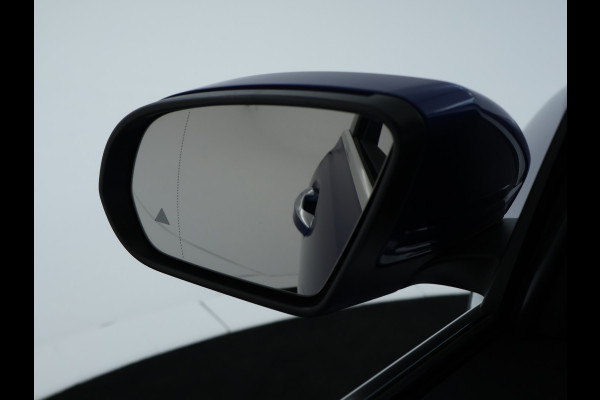 Mercedes-Benz EQB 250+ AMG Line 71 kWh | Trekhaak | Parkeerpakket met achteruitrijcamera | Dodehoekassistent | Premium pakket | EASY PACK achterklep | KEYLESS-GO comfort pakket | Verwarmde stoelen vooraan |