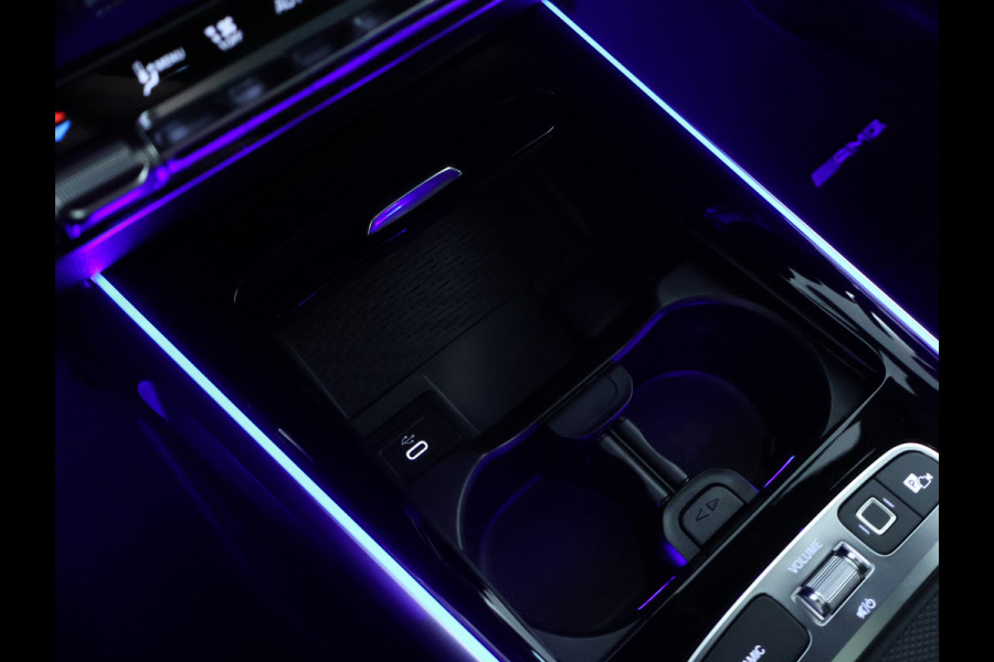 Mercedes-Benz EQB 250+ AMG Line 71 kWh | Trekhaak | Parkeerpakket met achteruitrijcamera | Dodehoekassistent | Premium pakket | EASY PACK achterklep | KEYLESS-GO comfort pakket | Verwarmde stoelen vooraan |