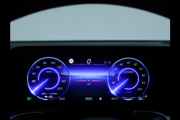 Mercedes-Benz EQB 250+ AMG Line 71 kWh | Trekhaak | Parkeerpakket met achteruitrijcamera | Dodehoekassistent | Premium pakket | EASY PACK achterklep | KEYLESS-GO comfort pakket | Verwarmde stoelen vooraan |