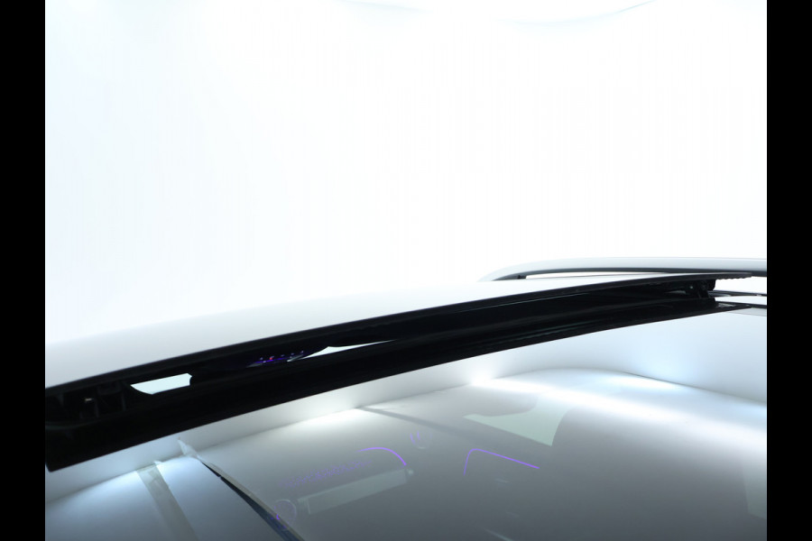 Mercedes-Benz EQB 250+ AMG Line 71 kWh | Trekhaak | Parkeerpakket met achteruitrijcamera | Dodehoekassistent | Premium pakket | EASY PACK achterklep | KEYLESS-GO comfort pakket | Verwarmde stoelen vooraan |