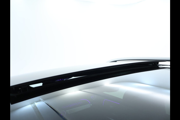 Mercedes-Benz EQB 250+ AMG Line 71 kWh | Trekhaak | Parkeerpakket met achteruitrijcamera | Dodehoekassistent | Premium pakket | EASY PACK achterklep | KEYLESS-GO comfort pakket | Verwarmde stoelen vooraan |