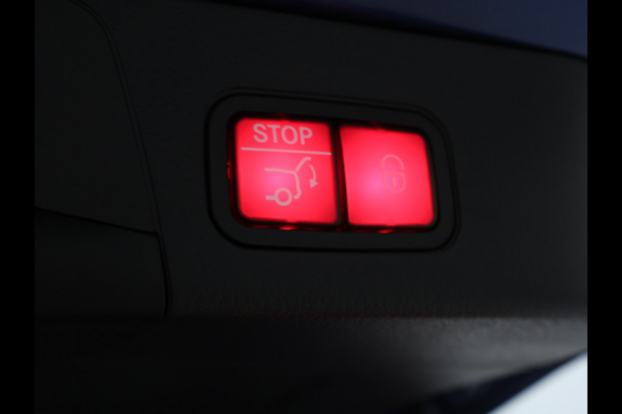 Mercedes-Benz EQB 250+ AMG Line 71 kWh | Trekhaak | Parkeerpakket met achteruitrijcamera | Dodehoekassistent | Premium pakket | EASY PACK achterklep | KEYLESS-GO comfort pakket | Verwarmde stoelen vooraan |