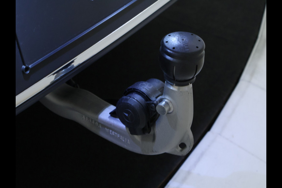 Mercedes-Benz EQB 250+ AMG Line 71 kWh | Trekhaak | Parkeerpakket met achteruitrijcamera | Dodehoekassistent | Premium pakket | EASY PACK achterklep | KEYLESS-GO comfort pakket | Verwarmde stoelen vooraan |