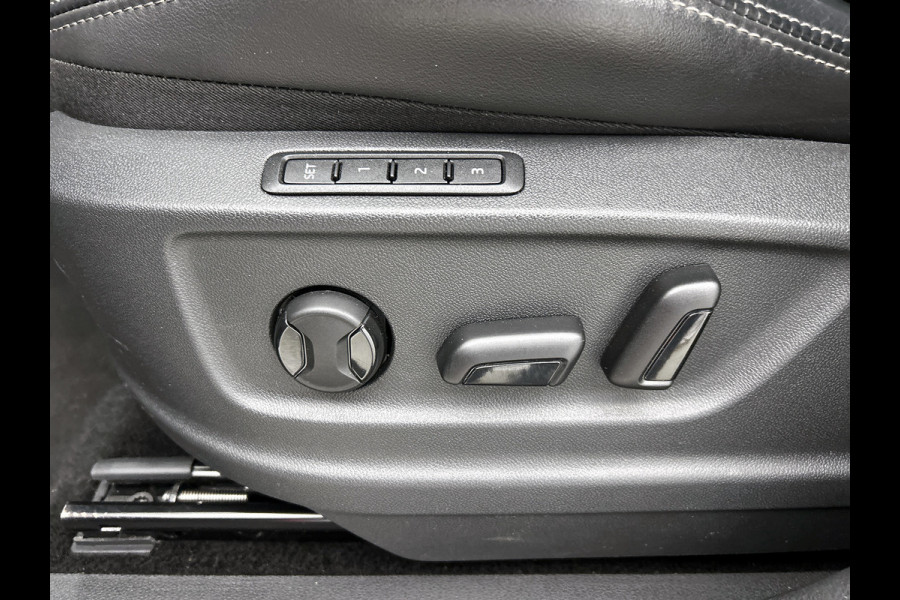 Škoda Kodiaq 2.0 TSI 4x4 Style Business SCOUT | VOL! | 360 CAM| Carplay | MEM SEATS | TrekH | StoelverW | Goed onderH | ETC