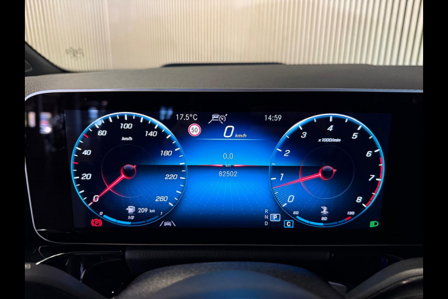 Mercedes-Benz GLA 250 4-Matic AMG STYLING-PANORAMA-MEMORY-DISTRONIC-HEAD UP-ZEER COMPLEET