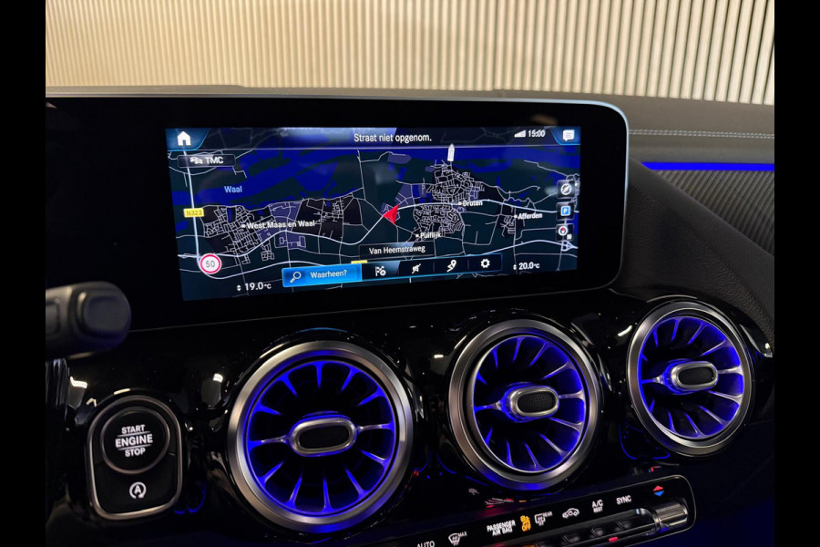 Mercedes-Benz GLA 250 4-Matic AMG STYLING-PANORAMA-MEMORY-DISTRONIC-HEAD UP-ZEER COMPLEET