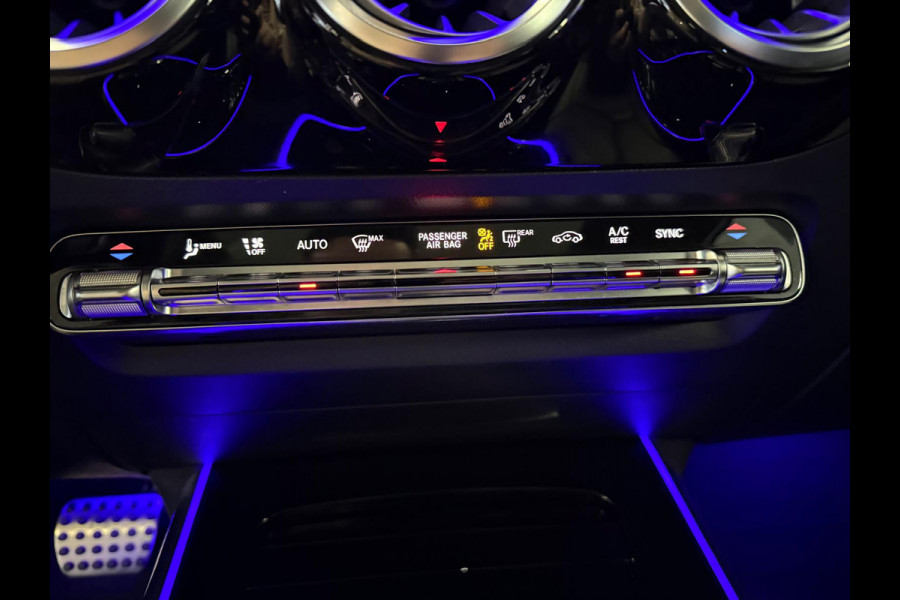 Mercedes-Benz GLA 250 4-Matic AMG STYLING-PANORAMA-MEMORY-DISTRONIC-HEAD UP-ZEER COMPLEET
