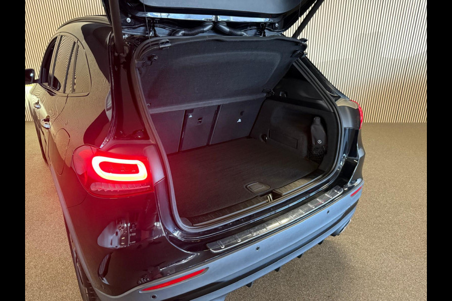 Mercedes-Benz GLA 250 4-Matic AMG STYLING-PANORAMA-MEMORY-DISTRONIC-HEAD UP-ZEER COMPLEET