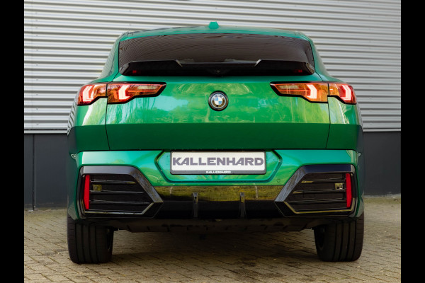 BMW iX2 eDrive20 - M-Sport Pro - M Compound Rem - Trekhaak - Memoryzetel - Head-up