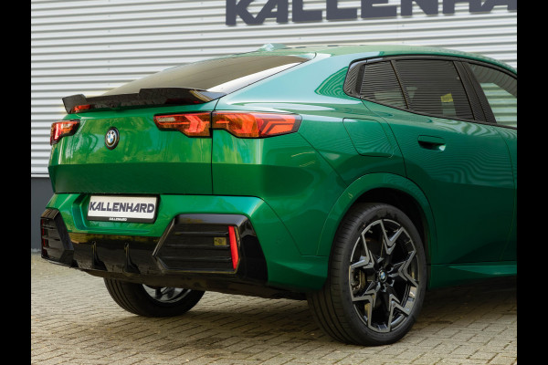 BMW iX2 eDrive20 - M-Sport Pro - M Compound Rem - Trekhaak - Memoryzetel - Head-up