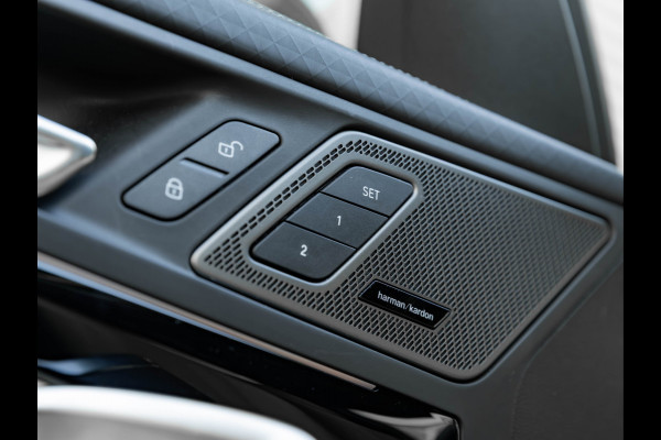 BMW iX2 eDrive20 - M-Sport Pro - M Compound Rem - Trekhaak - Memoryzetel - Head-up