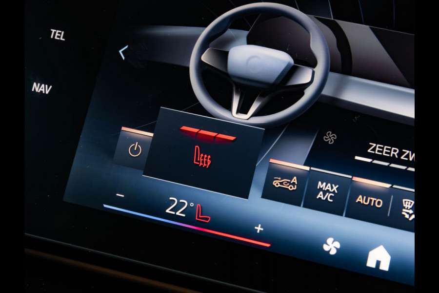 BMW iX2 eDrive20 - M-Sport Pro - M Compound Rem - Trekhaak - Memoryzetel - Head-up