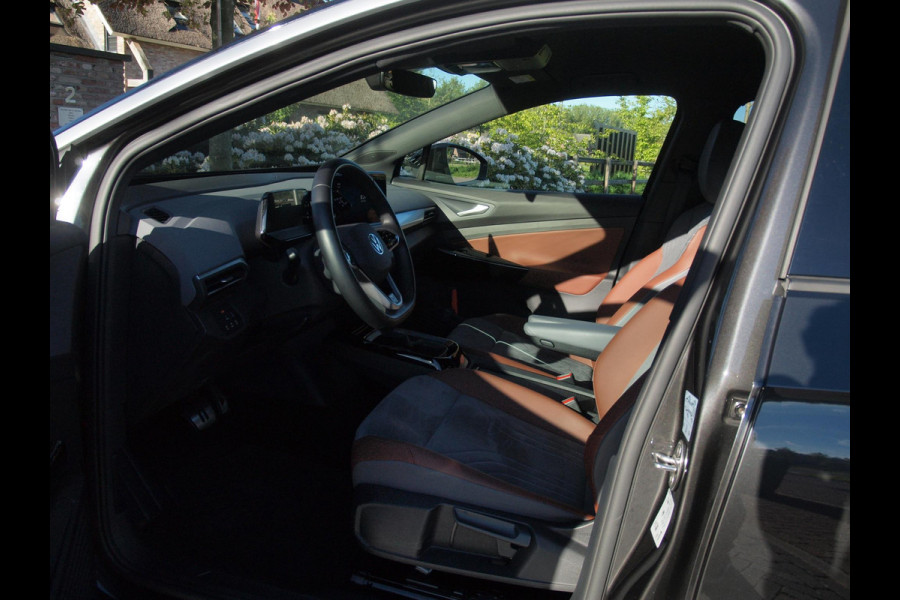 Volkswagen ID.4 Max 77 kWh | Camera | Trekhaak | Sfeerverlichting | Apple Carplay | Cruise Control |