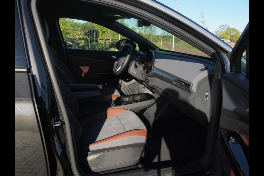 Volkswagen ID.4 Max 77 kWh | Camera | Trekhaak | Sfeerverlichting | Apple Carplay | Cruise Control |