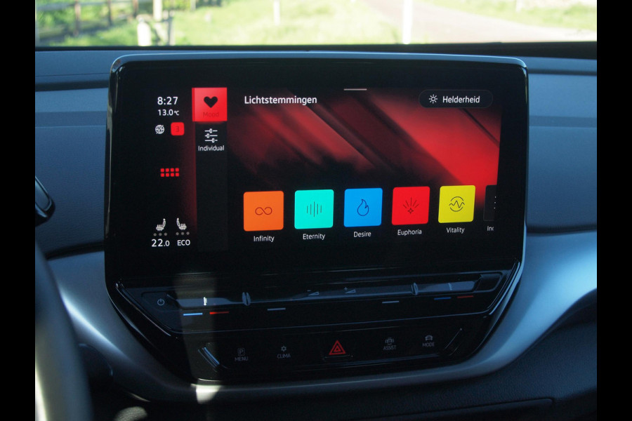 Volkswagen ID.4 Max 77 kWh | Camera | Trekhaak | Sfeerverlichting | Apple Carplay | Cruise Control |