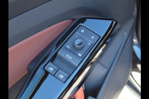 Volkswagen ID.4 Max 77 kWh | Camera | Trekhaak | Sfeerverlichting | Apple Carplay | Cruise Control |